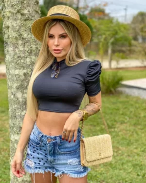 cropped manga bufante