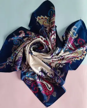lenço de cetim azul marinho